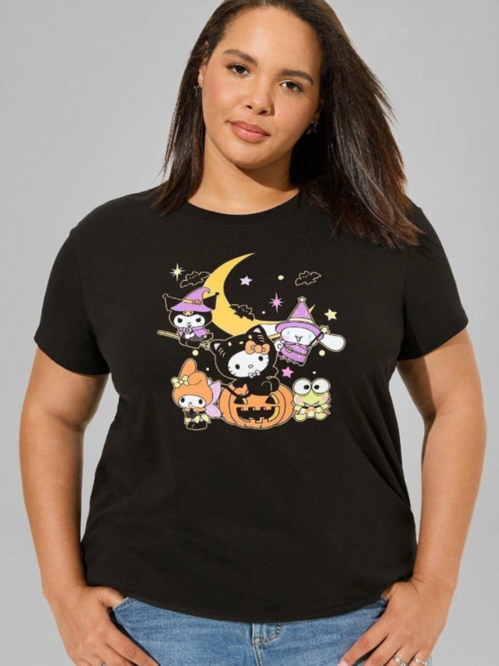 TORRID WOMENS HELLO KITTY AND FRIENDS HALLOWEEN T-SHIRT IN SIZE 2